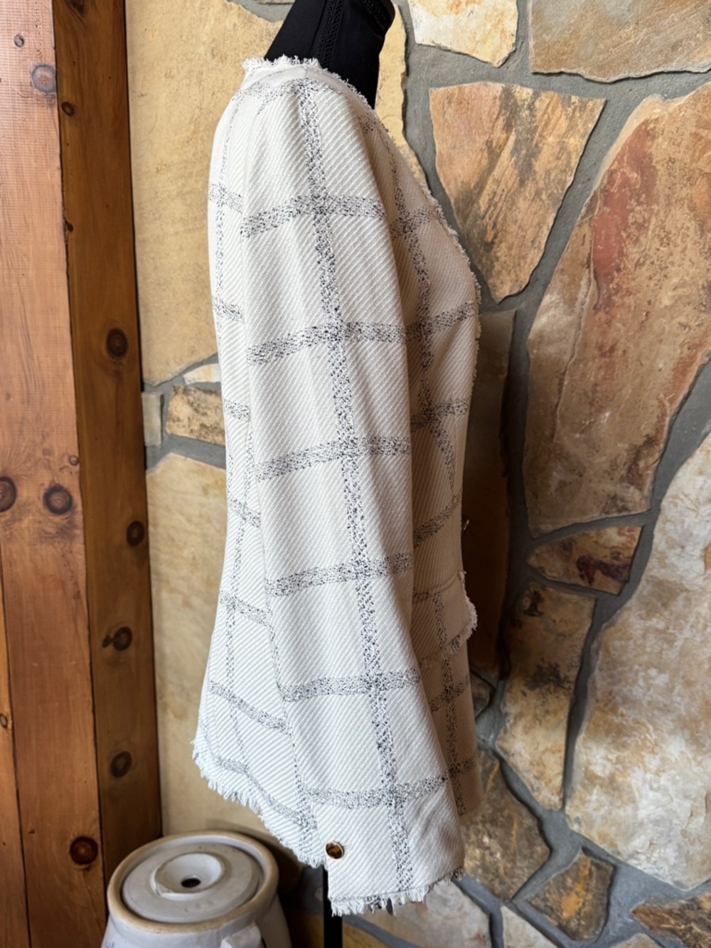 Ann Taylor Cream Gray Windowpane Tweed Fringed Blazer (14) Like New! - Picture 4 of 17